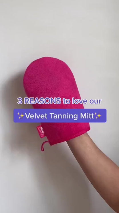 SkinnyTan Pink Velvet Tanning Mitt