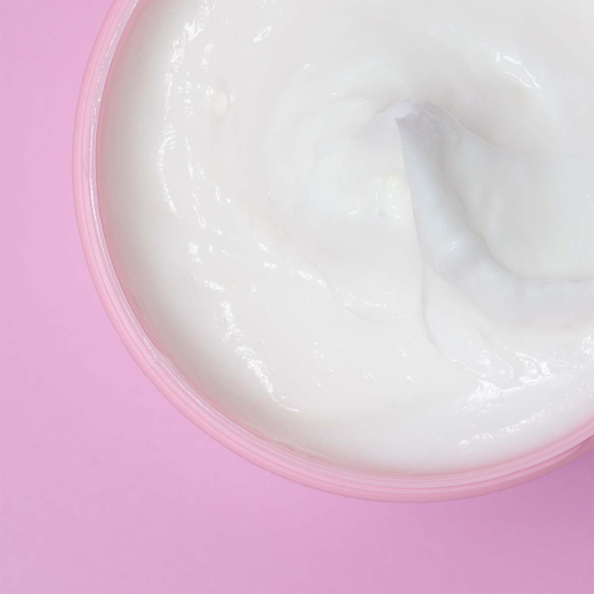 Umberto Giannini More Than Moisture Twirling and Styling Definition Cream